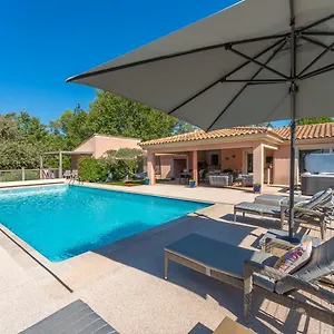 t2-au-coeur-des-chenes-1831-route-de-mazaugues.fr-provencehotel.com/